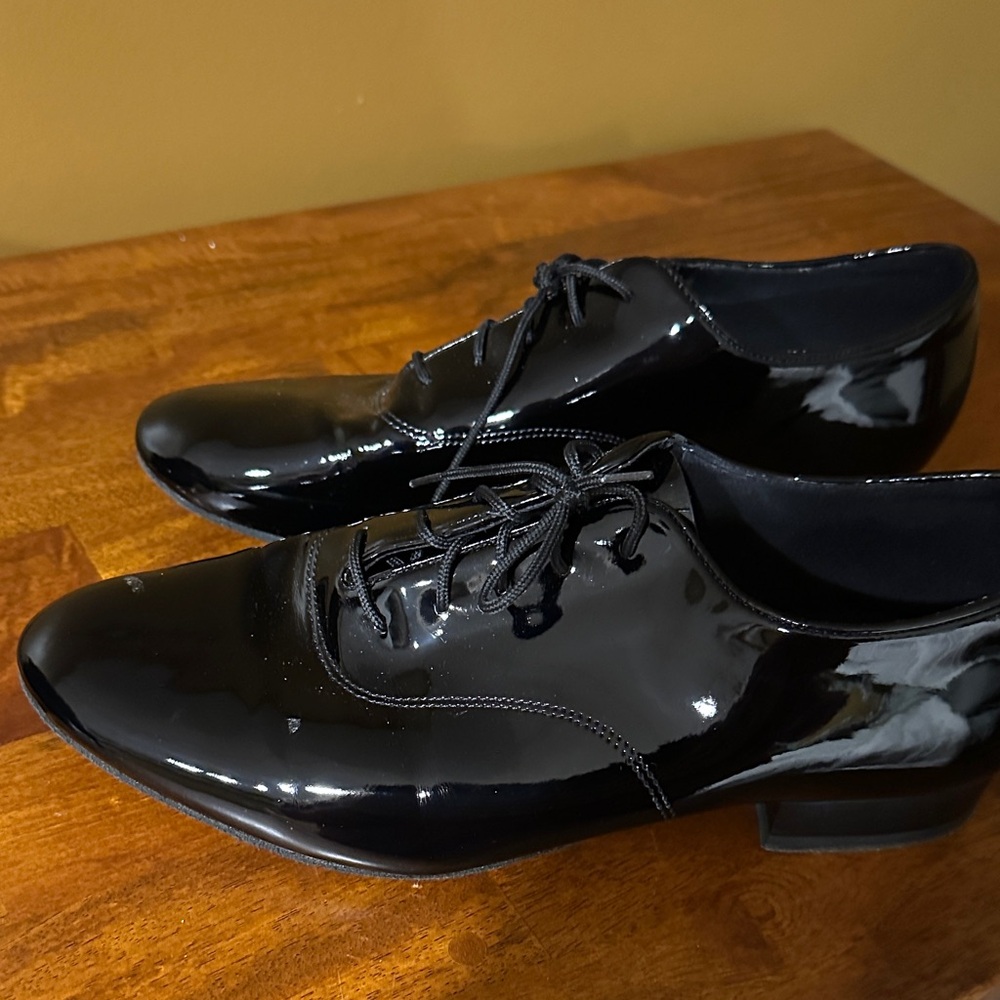 Elegant Black Patent Leather Men's Ballroom Dance Shoes